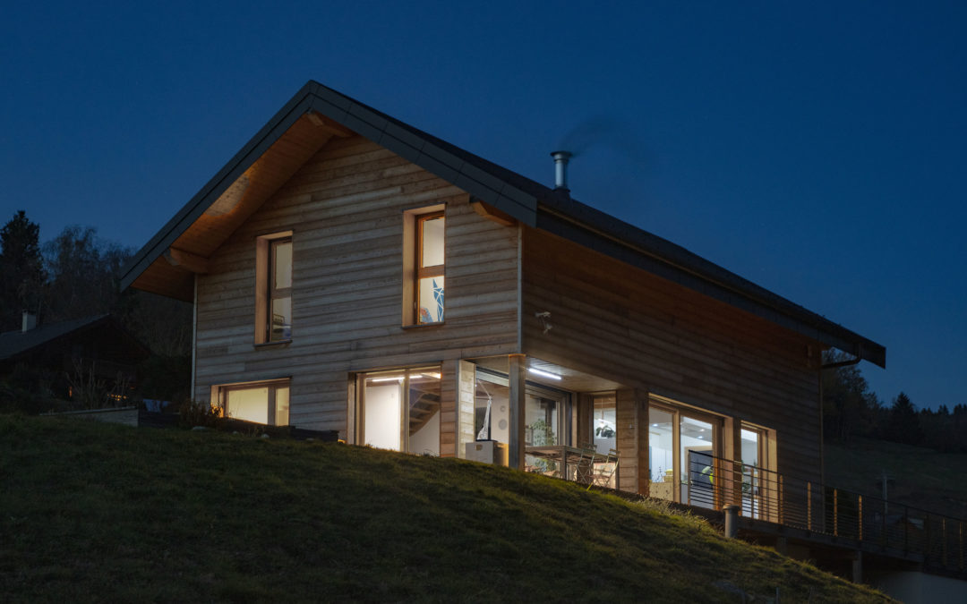 Autoconsommation à hauteur de 93% pour une maison passive en Savoie : cas pratique