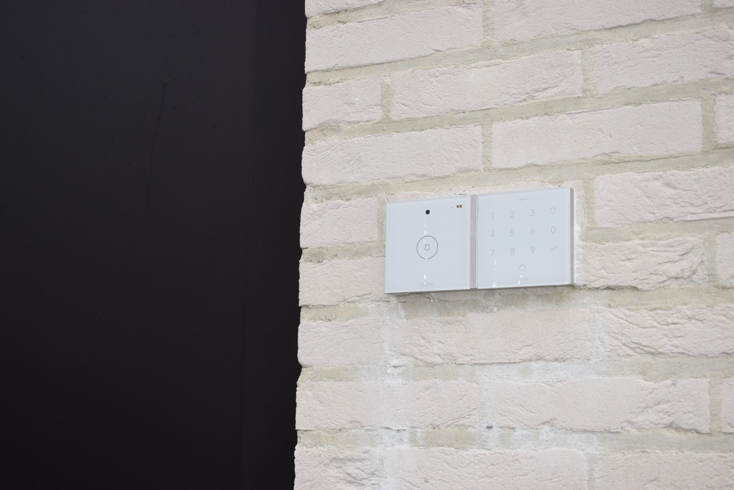 Loxone Intercom en NFC Code Touch